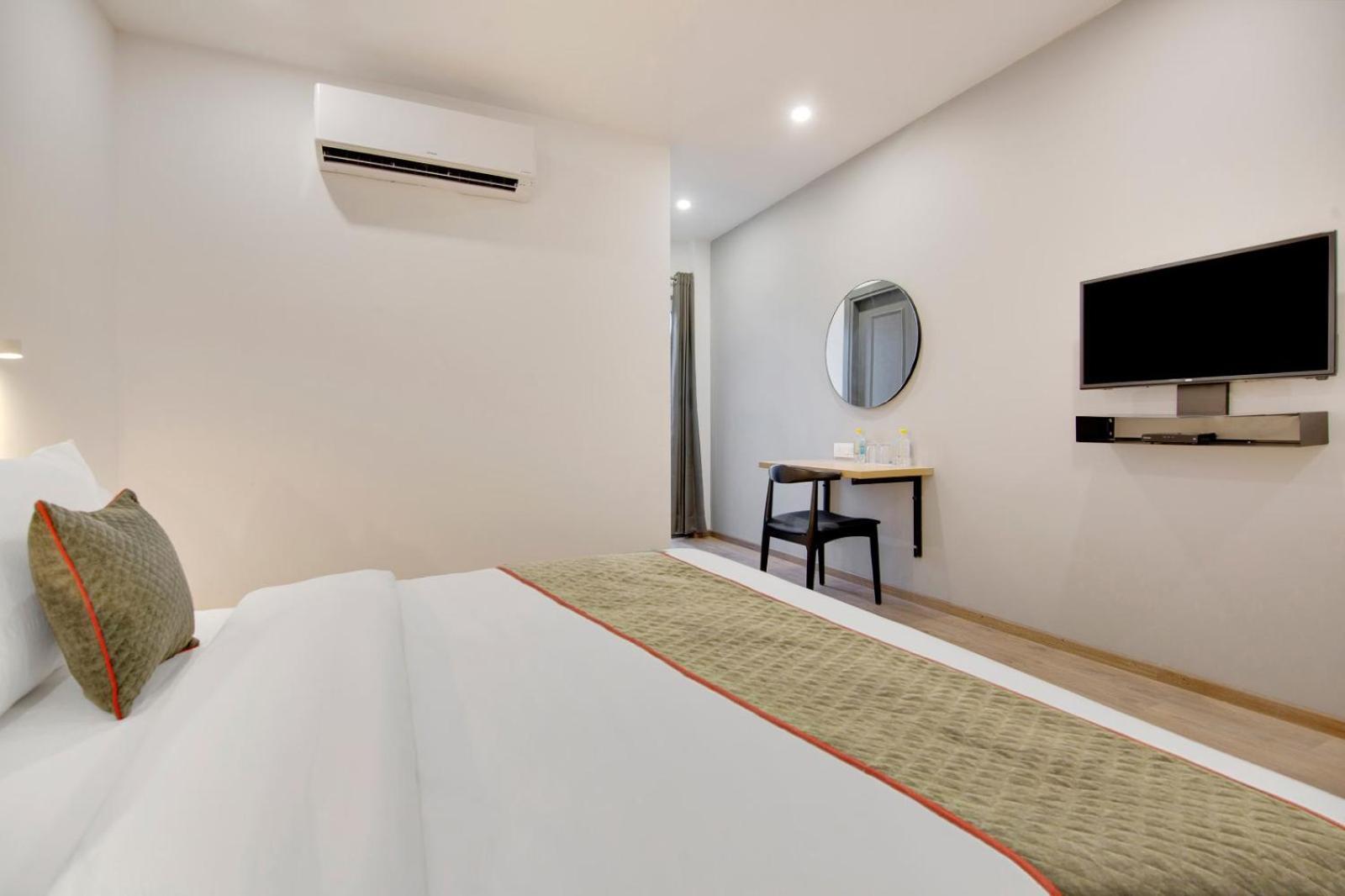 Aerotech Near Delhi Airport Hotel New Delhi