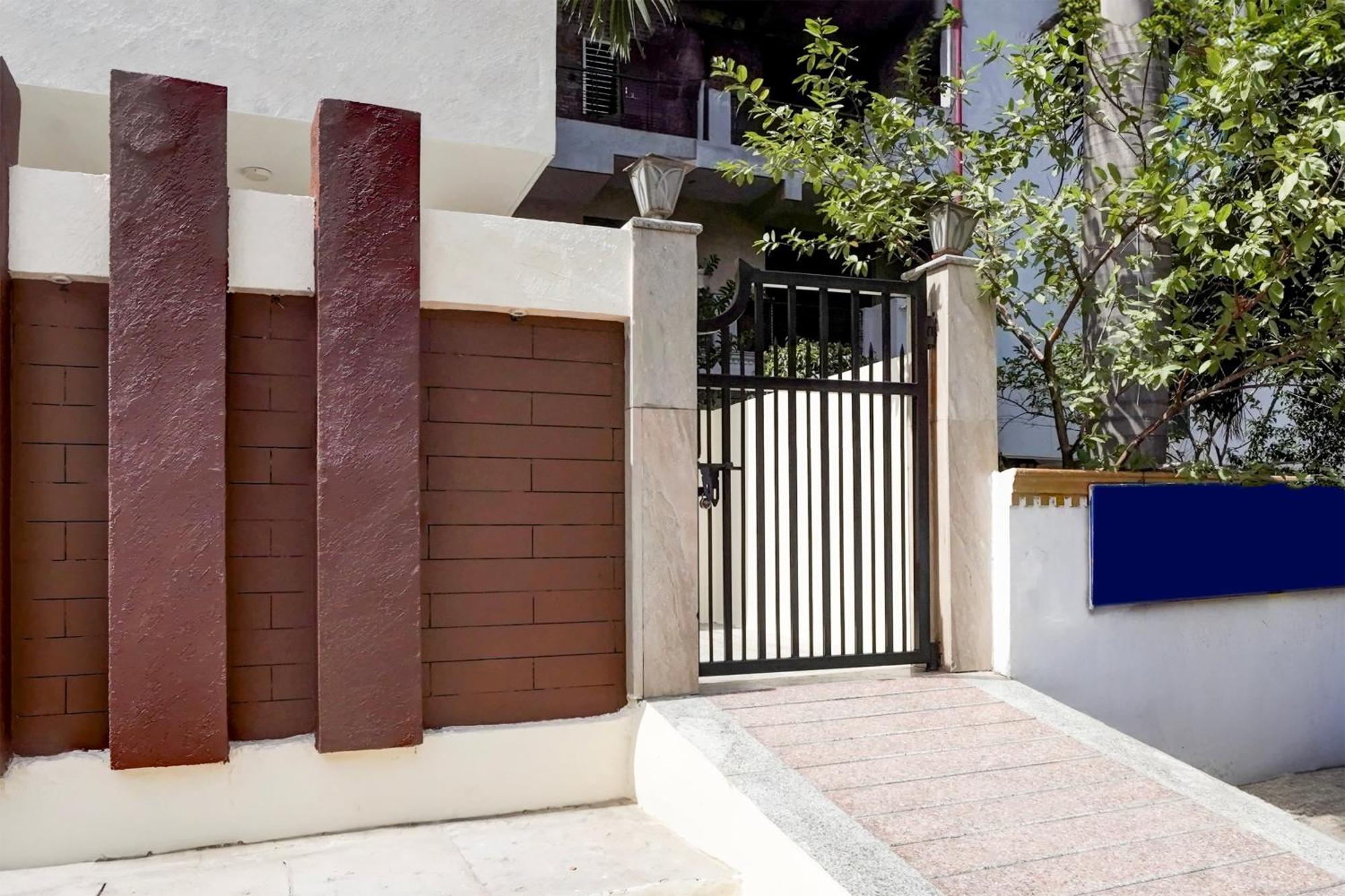 Aerotech Near Delhi Airport Hotel New Delhi